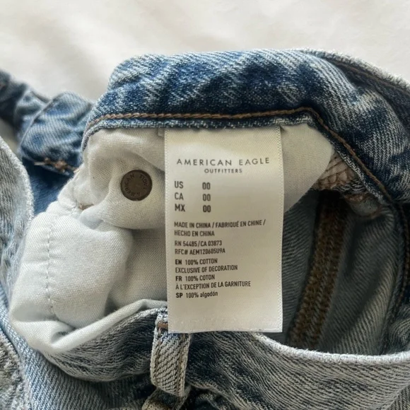 American Eagle Outfitters Light Blue Distressed Jean Shorts - Picture 6 of 6